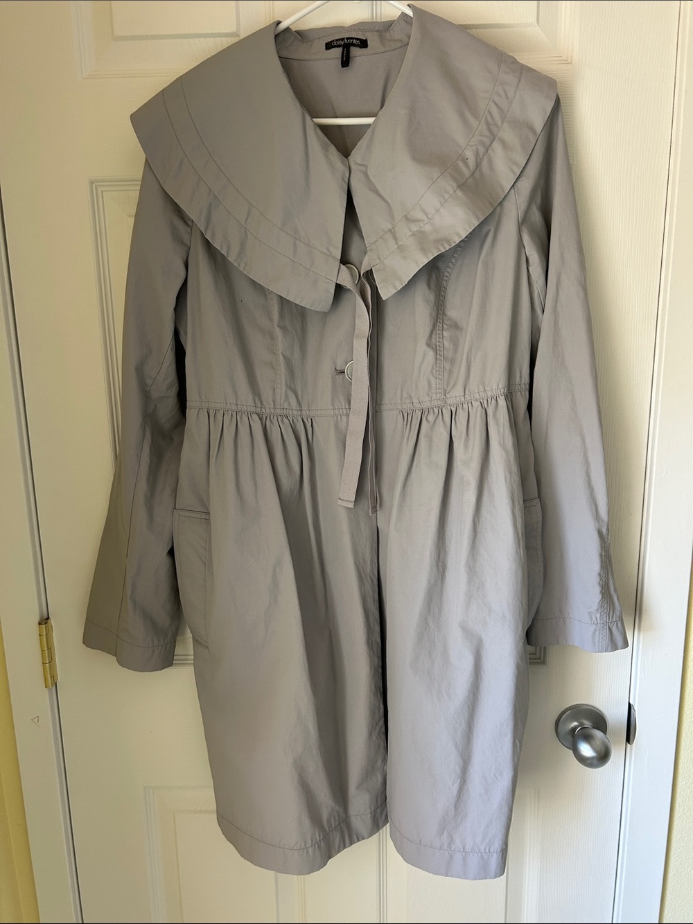 Daisy Fuentes Light Gray Sailor Collar Trench Coat